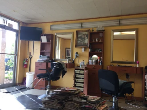 Douglas Hair Salon, Ann Arbor - Photo 2