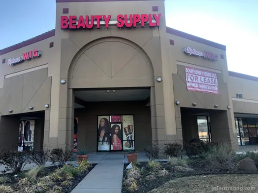 Uptown Beauty Supply, Arlington - Photo 1