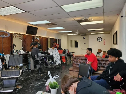 Fade time barber shop, Arlington - Photo 1
