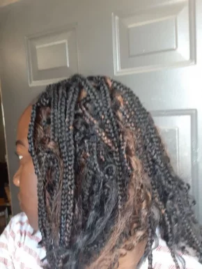 Charm's African Hair Braiding & Weaving, Austin - Photo 5
