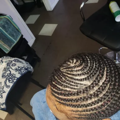Charm's African Hair Braiding & Weaving, Austin - Photo 3