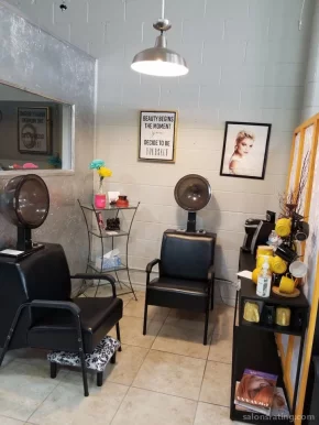 Hair Envy Salon, Austin - Photo 3