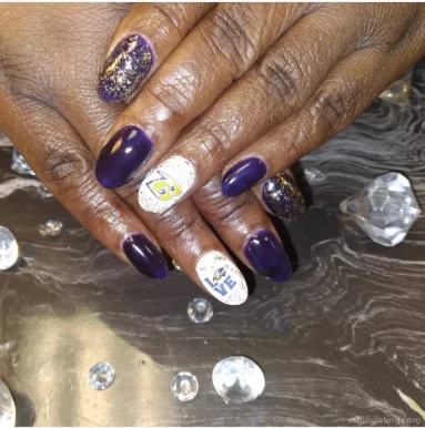 The Housewives of Baltimore Nail Salon, Baltimore - Photo 1