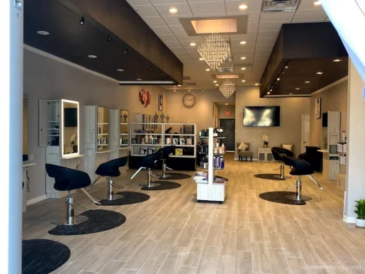 Salon Cosmo Hair & Nails bar, Baton Rouge - Photo 4