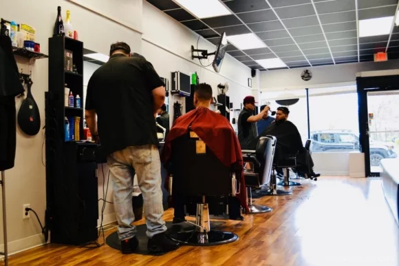 Creation Cuts Barbershop, Chicago - Photo 8