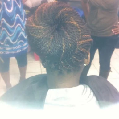 AFI African Hair Braiding, Chicago - Photo 1