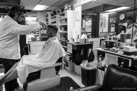 Andres Barber Shop, Chicago - Photo 4