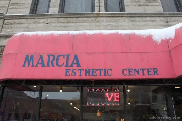 Marcias Hair Designers, Chicago - Photo 2