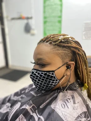 Fatou African Hair Braiding, Chicago - Photo 4