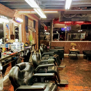Revolution Barber Lounge, Chicago - Photo 2