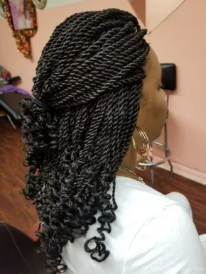 Brazza African Hair Braiding, Chicago - Photo 8