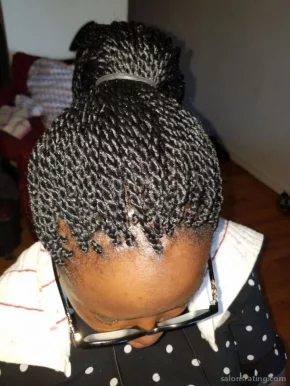 Mado's African Hair Brading Salon, Chicago - Photo 5