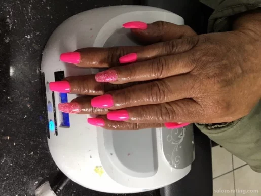 Luxr Nails & Spa, Chicago - Photo 8