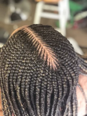 Aminata African hair braiding, Cincinnati - Photo 3