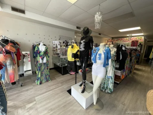 Lavish Fashions Boutique and Spa, Cincinnati - Photo 4