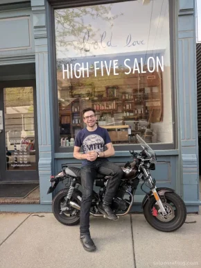High Five Salon, Cincinnati - Photo 1