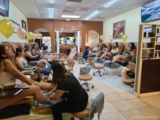 Pink & White Nails Salon In Clearwater, Clearwater - Photo 4