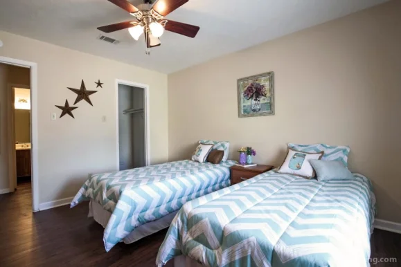 Brazos Point Apartments, College Station - Photo 1
