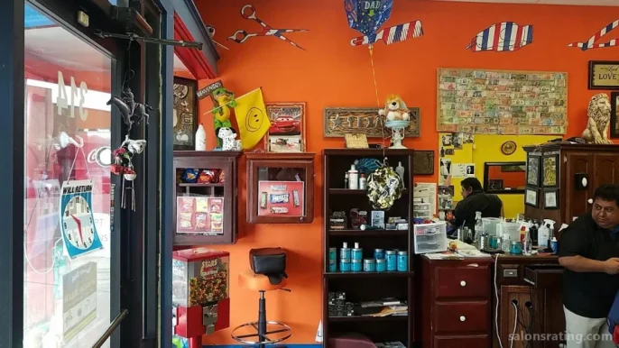 Fast Mario's Barber & Beauty Salon, Edinburg - Photo 2