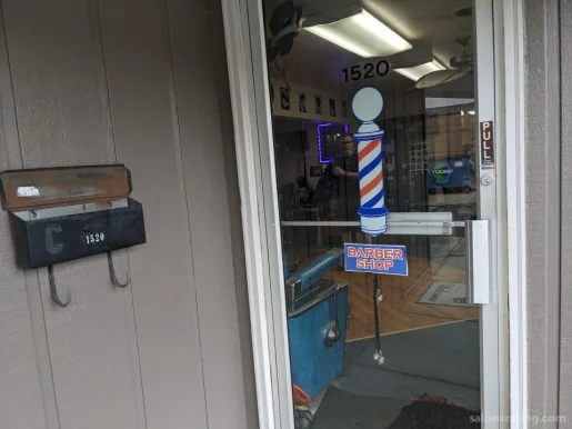 Larkin's Barber Shop, Elgin - Photo 2