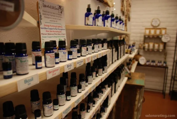 Topsy Blends Aromatherapy and Apothecary, Eugene - Photo 1