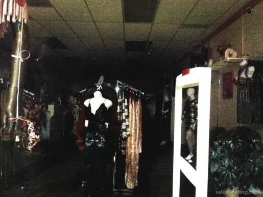 J'Dore Boutique, Evansville - Photo 2