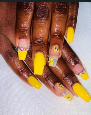 FREESTYLE NAILS BY SHAN @ Truly Rooted Hair Salon, Fort Lauderdale - Photo 4