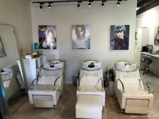 The VIP Room Salon and Spa, Fort Lauderdale - Photo 1