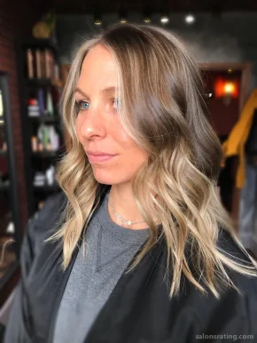 Amanda Giraldi Hair, Fort Wayne - Photo 1