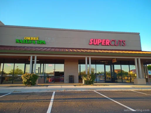 Supercuts at Gilbert Gateway Towne Center, Gilbert - Photo 2