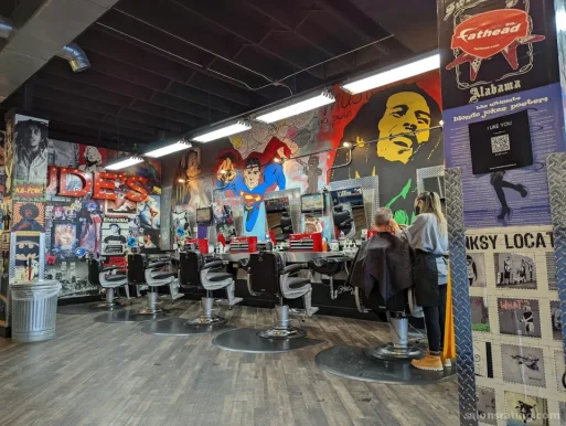 Jude's Barbershop Eastown, Grand Rapids - Photo 2