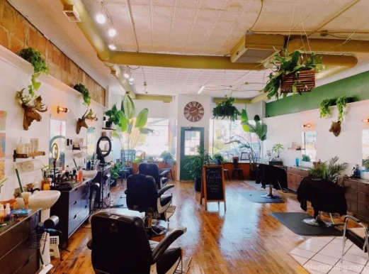 Outlook Barber Shop & Salon, Grand Rapids - Photo 2
