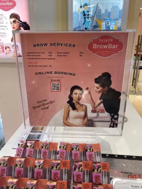 Benefit Cosmetics BrowBar Beauty Counter, Honolulu - Photo 1