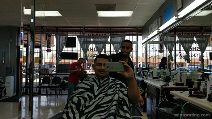 Wicho's Barbershop, Houston - Photo 2