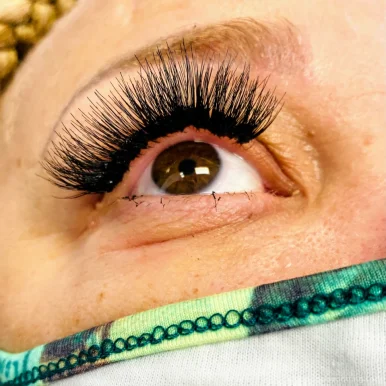 Shyla Eyebrow Threading and Eyelash Extensions & Waxing, Houston - Photo 2