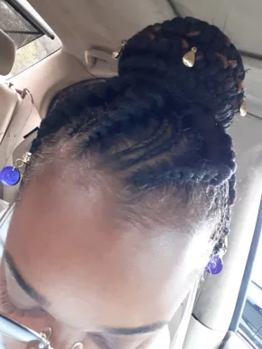 Salima hair braiding, Indianapolis - Photo 3