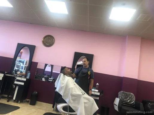 Golden Scissor barbershop, Kent - Photo 3