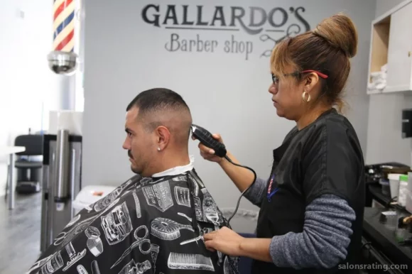 Gallardo's Barber Shop, Los Angeles - Photo 5