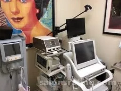 Mary's Body Aesthetica - Electrolysis & Laser Hair Removal, Los Angeles - Photo 6