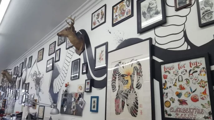 Clandestine Rabbit Tattoo Studio, Los Angeles - Photo 4