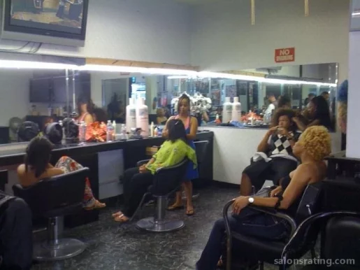 FreshCuts Barber and Beauty Salon, Los Angeles - Photo 6