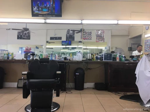 Aarons Barber Shop, Los Angeles - Photo 3
