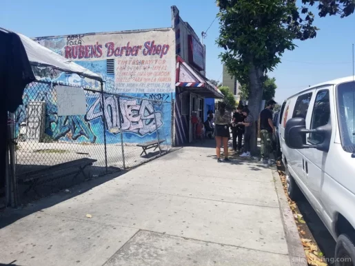 Ruben's Barber Shop & Beauty, Los Angeles - Photo 1