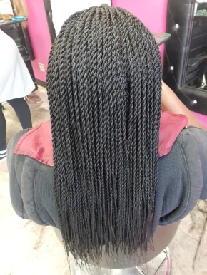 African hair braiding by fama, Los Angeles - Photo 3