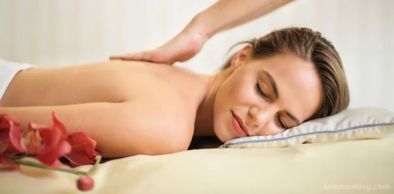 Medical Massage by Samantha- Sports Massage Therapist Beverly Hills & Los Angeles CA, Los Angeles - Photo 3