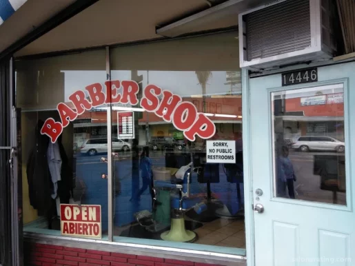 Estrella Barber Shop, Los Angeles - Photo 6