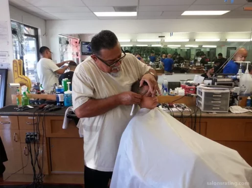 John's Barber Shop, Los Angeles - Photo 3