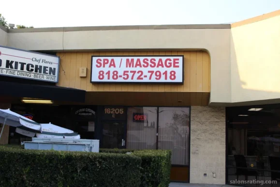 Massage Spa, Los Angeles - Photo 3