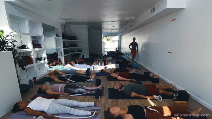 The Yoga Center, Los Angeles - Photo 3