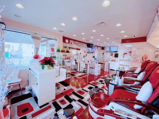Deluxe Nails & Spa, Lowell - Photo 2